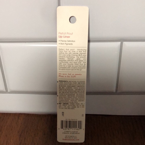 Flower Beauty Petal Pout Lip Liner in Cherry - Picture 7 of 15